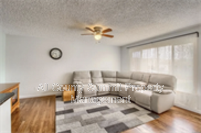 Building Photo - 425 S Harlan St