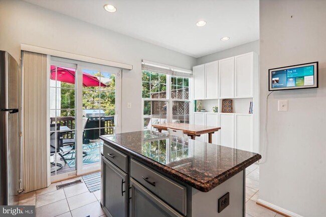 Building Photo - 5310 Chieftain Cir