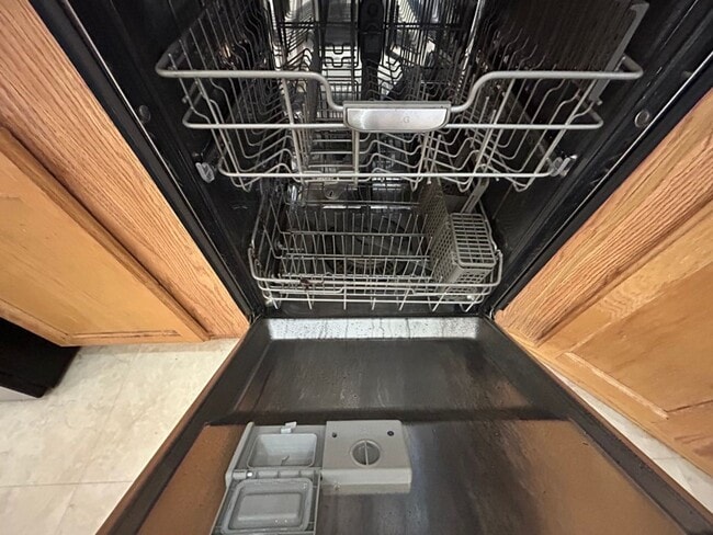Building Photo - 3 Bedroom 2 Bath High-End Mobile Home with...