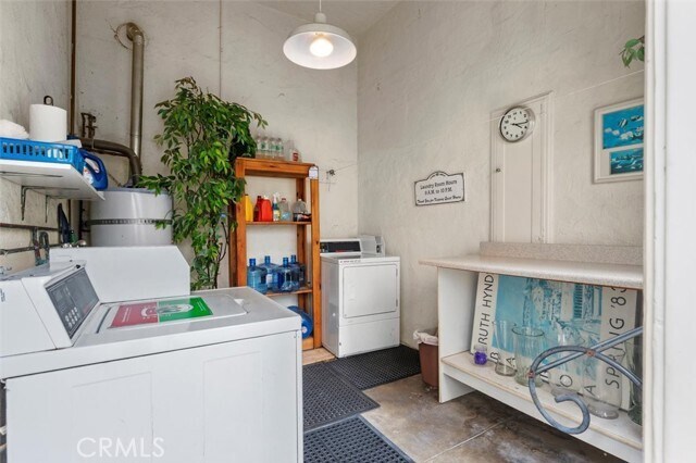 Building Photo - 1530 Miramar Dr