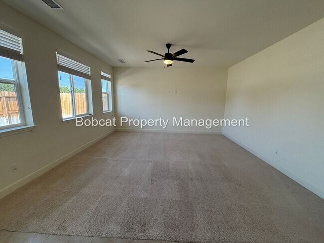 Building Photo - 1120 Dapple Dr