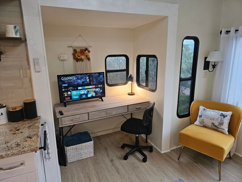 Dedicated work Space - 9565 Dale Ave