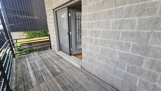 Building Photo - 509 N Hartland Ct