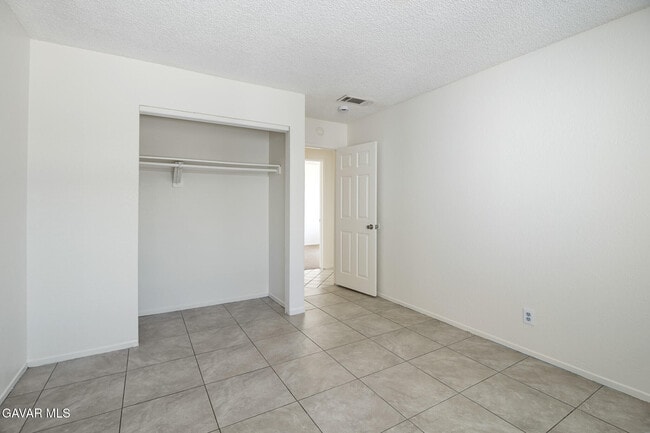 Building Photo - 44210 Fenhold St