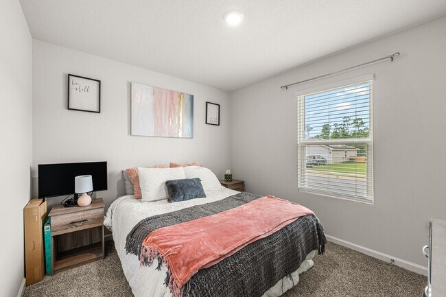 Building Photo - 5843 Belmont Stakes Rd