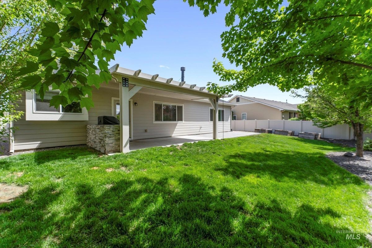 Building Photo - 5393 W Rosslare Dr
