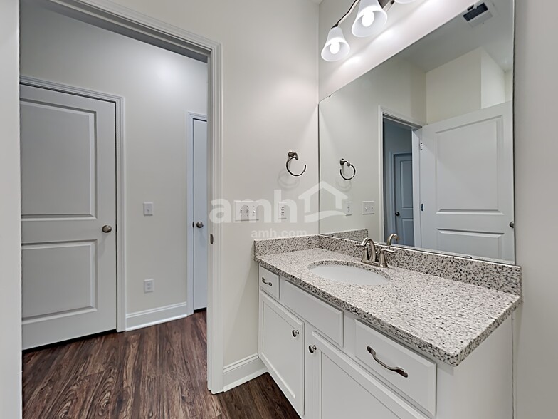 Building Photo - 116 Sweet Gum Dr