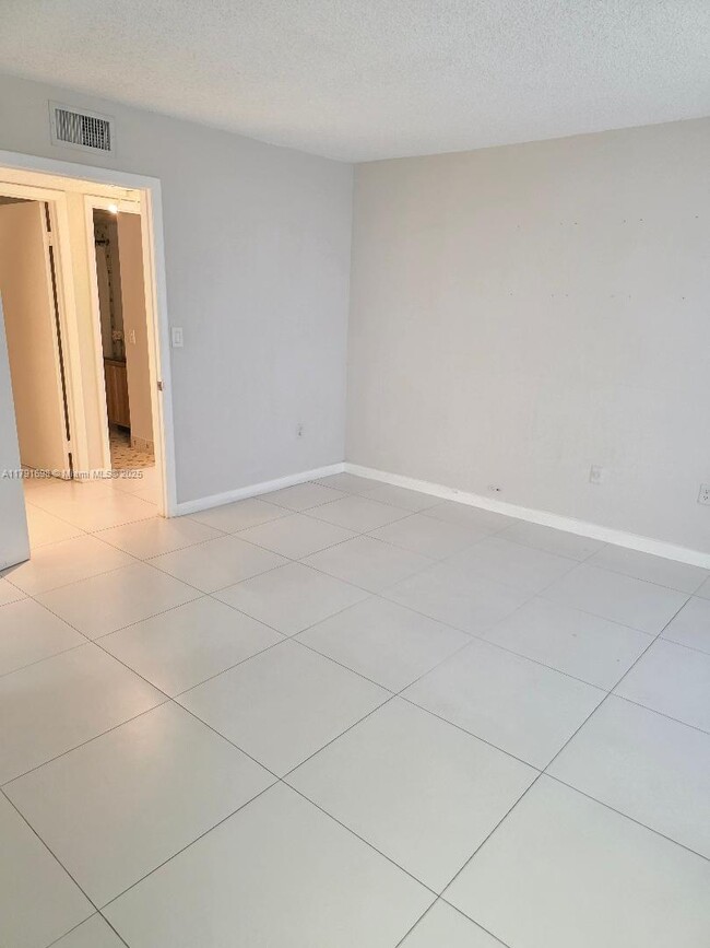 Building Photo - 8075 SW 107th Ave