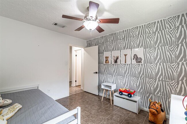 Building Photo - 21306 Castlemont Ln
