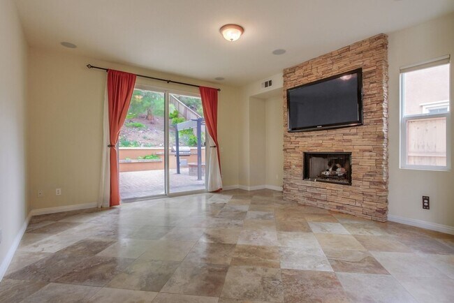 Building Photo - 4 Bedroom Cul-de-Sac home in San Elijo Hills!