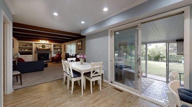 Building Photo - 303 Greenglade Ave