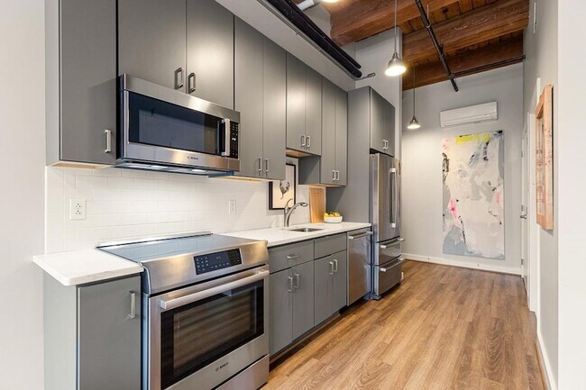 Building Photo - 63 Melcher St