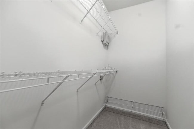 Building Photo - 3194 Windsor Lake Dr NE