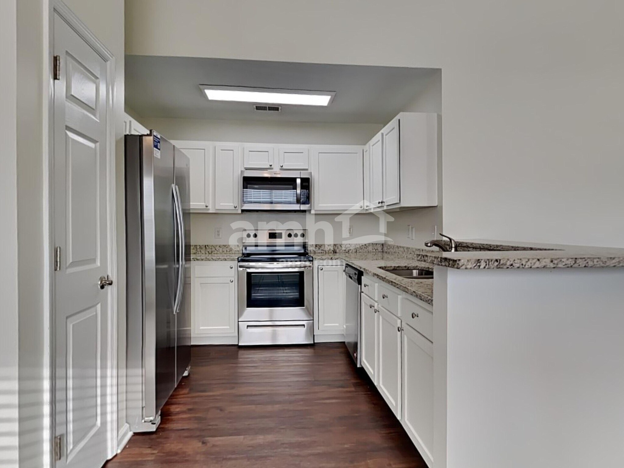 Building Photo - 114 Blue Jasmine Ln