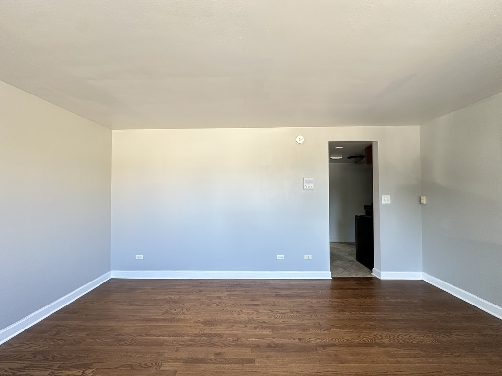 Building Photo - 7632.5 N Milwaukee Ave