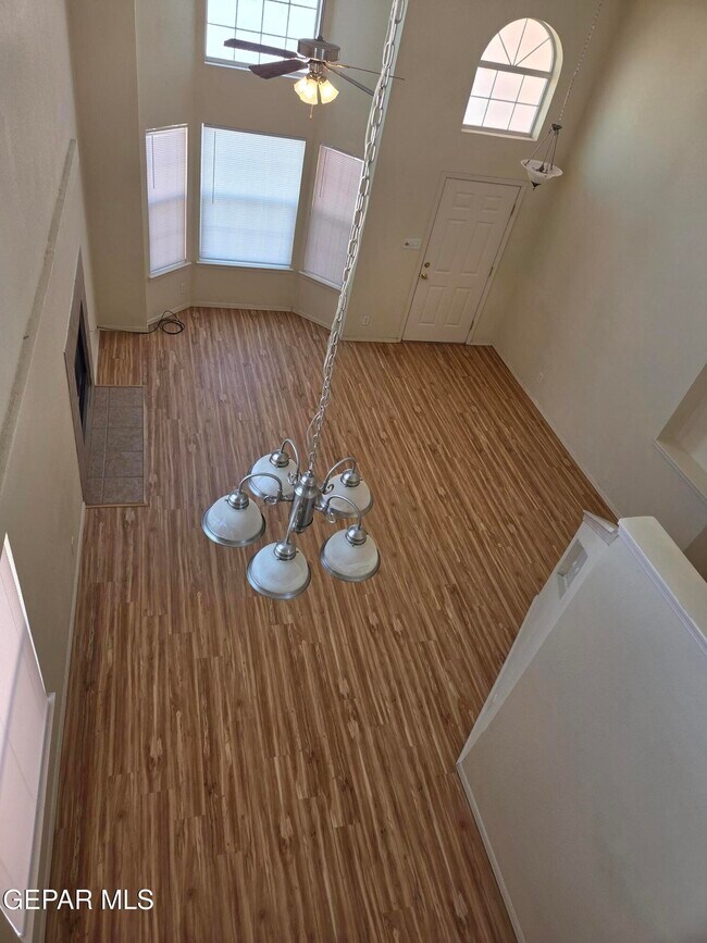 Building Photo - 3717 Hubble Dr