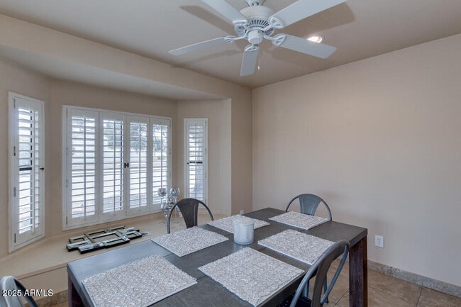 Building Photo - 6768 E Grandview Dr