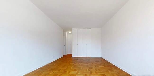 Building Photo - 2500 Johnson Ave