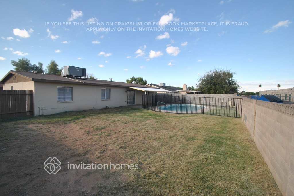 Building Photo - 3502 W Voltaire Ave