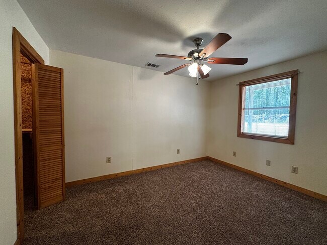 Building Photo - 1453 Chapparal Rd