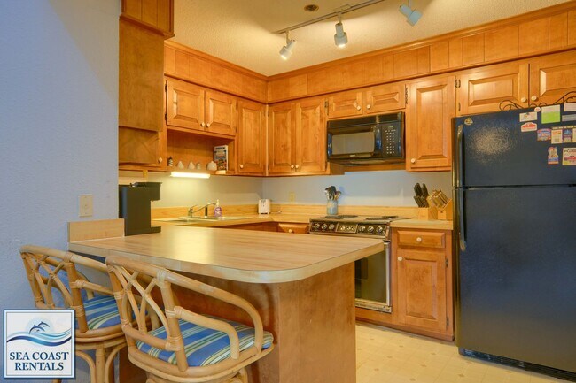 Building Photo - Shipwatch Villas 1415 @ 1896 New River Inlet Rd