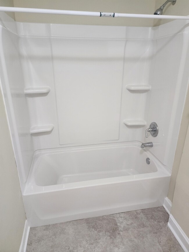 Building Photo - 2122 Rusk St