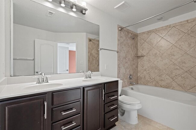 Building Photo - 12036 Pecangate Way