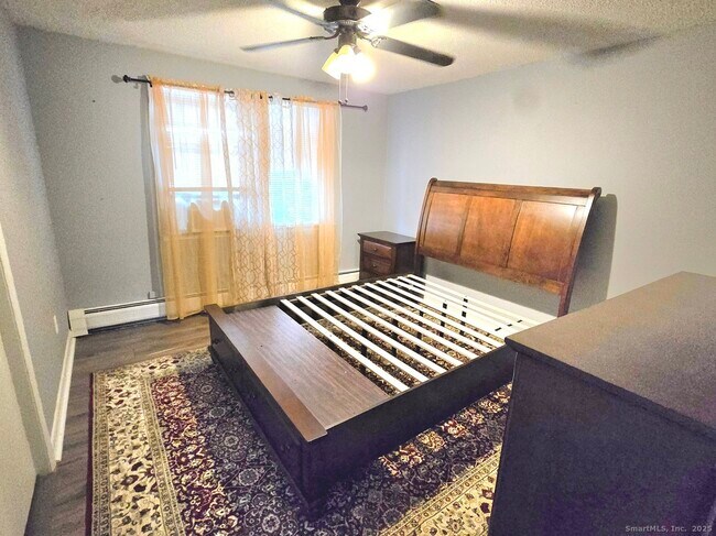 Building Photo - 24 Acorn St