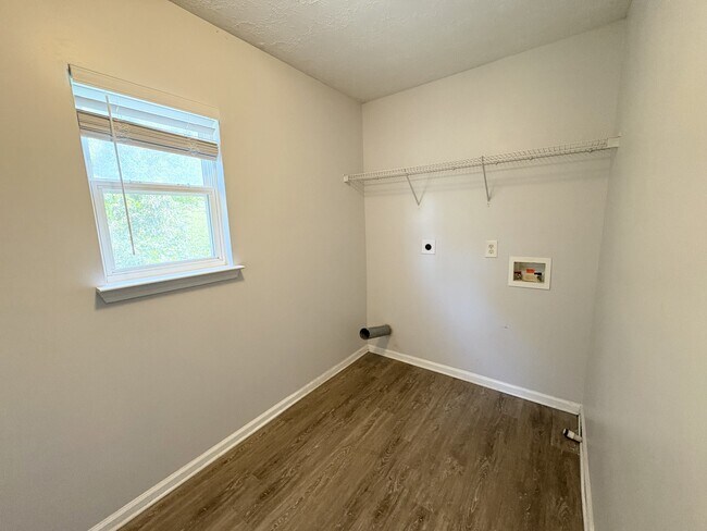 Building Photo - 125 Cedar Bay Cir