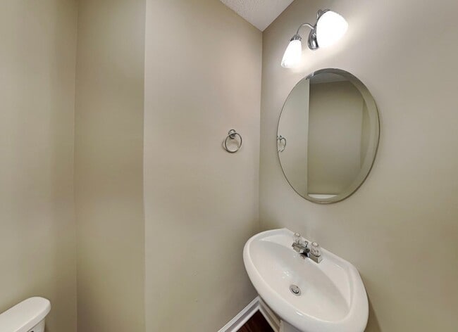 Building Photo - 4407 Staffordshire Ln