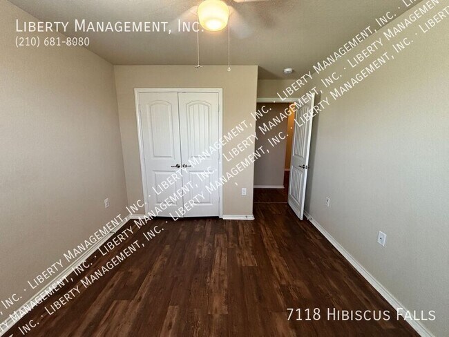 Building Photo - 7118 Hibiscus Falls