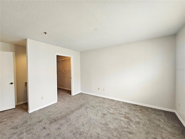 Building Photo - 7230 Westpointe Blvd