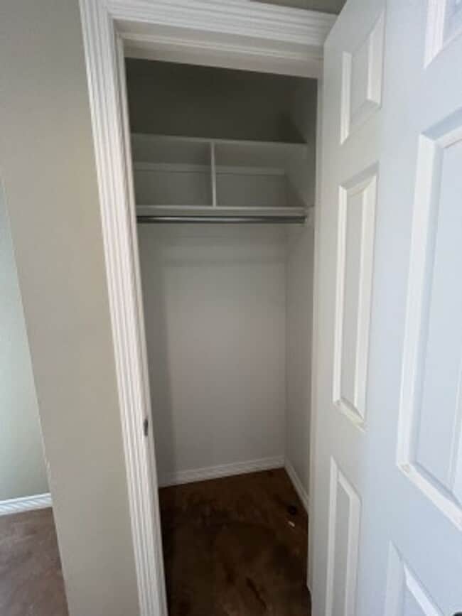 Building Photo - 2-bed/2-bath in a great location!