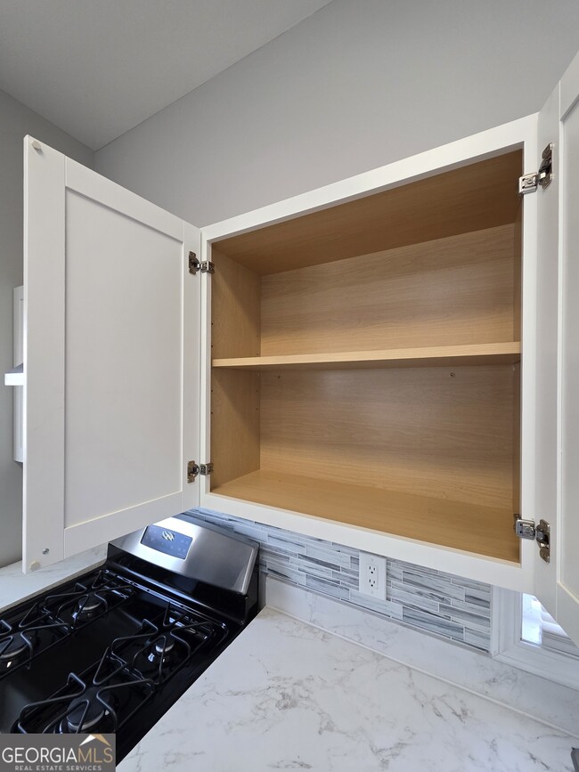 Building Photo - 1156 Clinton Rd