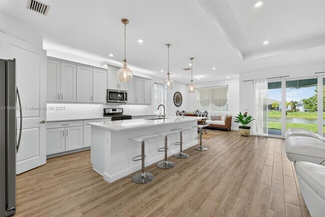 Building Photo - 10407 SW Aquila Wy