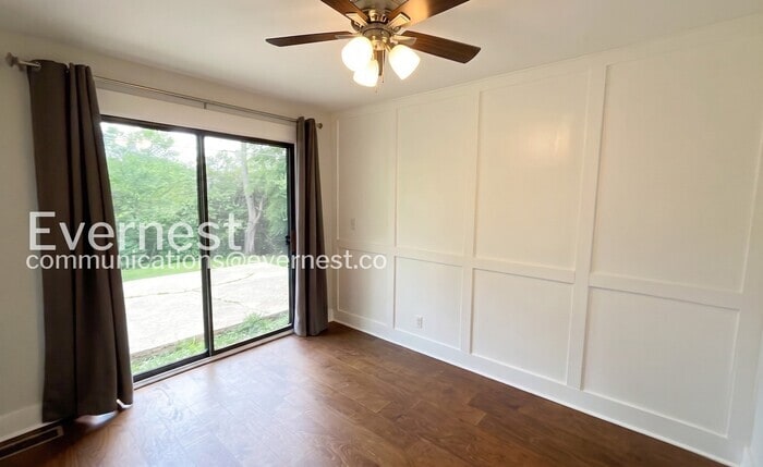 Building Photo - 1206 Cranbrook Dr