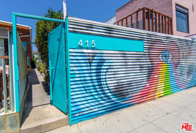 Building Photo - 415 Rose Ave