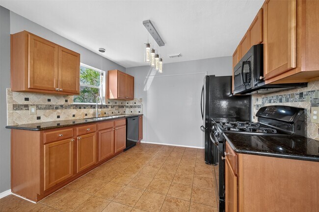 Building Photo - 14435 Benningcrest Ln