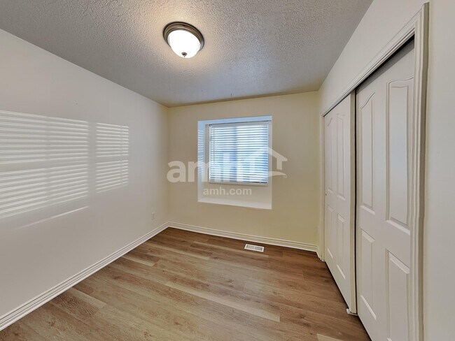 Building Photo - 4045 W 4650 S