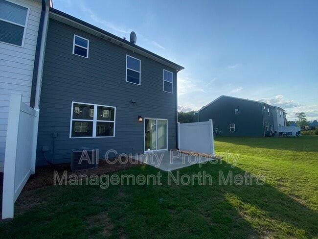 Building Photo - 5340 Melbourne Ln