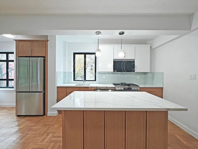 Building Photo - 100 Remsen St