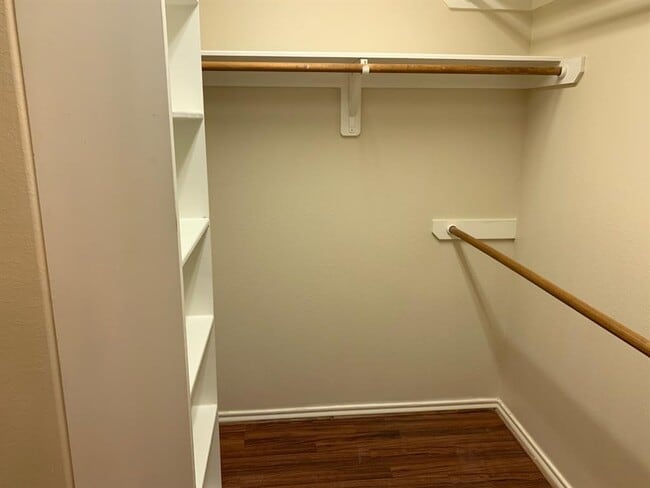 Building Photo - 42 Blue Creek Pl