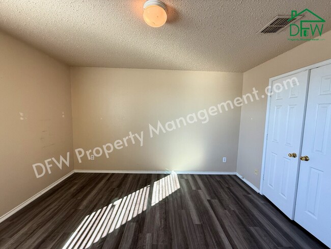 Building Photo - 2-Story 4 BR Home with Large Backyard & Game Room