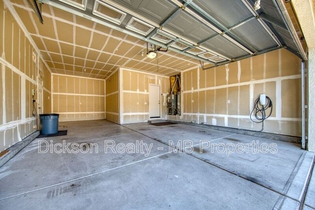 Building Photo - 2447 Anqua Dr