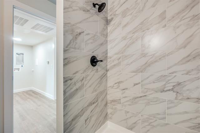 Building Photo - 5909 Gaston Ave