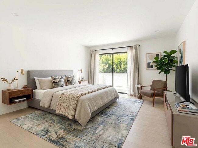 Building Photo - 4933 Collett Ave