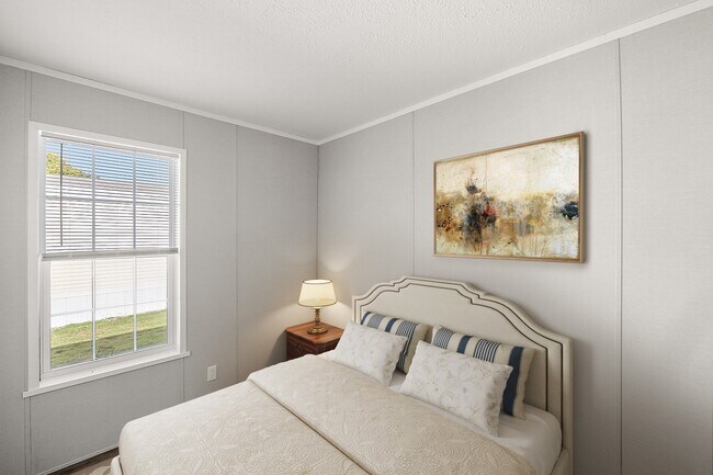 Building Photo - 715 Elmdale Ln