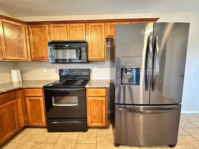 Building Photo - 4501 SE 78th St