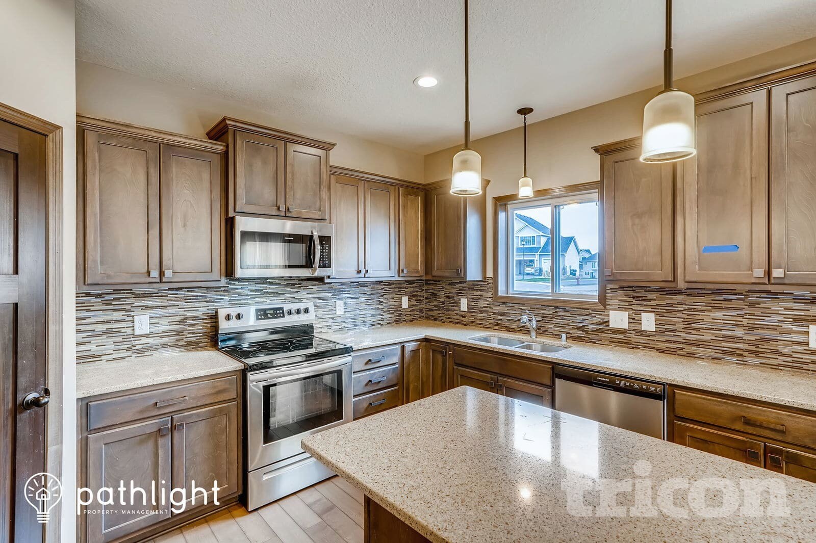 Building Photo - 16043 Estate Ln