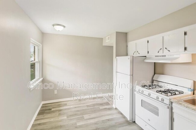 Building Photo - 1021 Tollview Ave